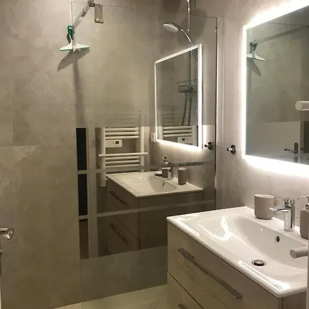 Cozy 1 Bedroom Juan-les-pins - Walk To Beaches, Restaurants, Old Town Apartmán