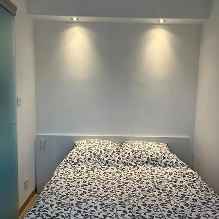 Cozy 1 Bedroom Juan-les-pins - Walk To Beaches, Restaurants, Old Town * Antibes