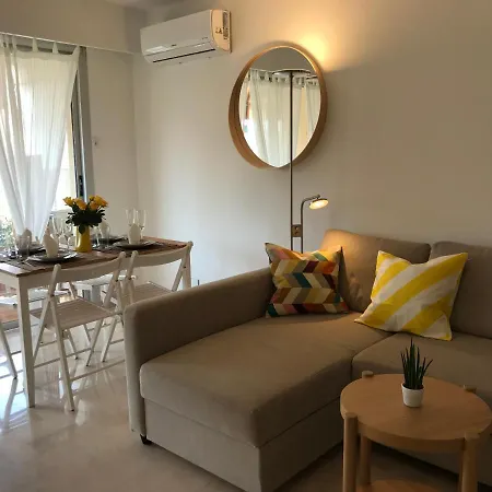 Cozy 1 Bedroom Juan-les-pins - Walk To Beaches, Restaurants, Old Town *