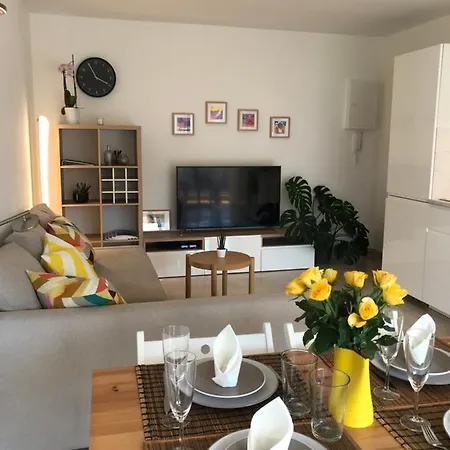 Cozy 1 Bedroom Juan-les-pins - Walk To Beaches, Restaurants, Old Town *