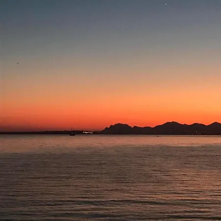 Cozy 1 Bedroom Juan-les-pins - Walk To Beaches, Restaurants, Old Town *