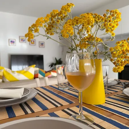 Cozy 1 Bedroom Juan-les-pins - Walk To Beaches, Restaurants, Old Town *