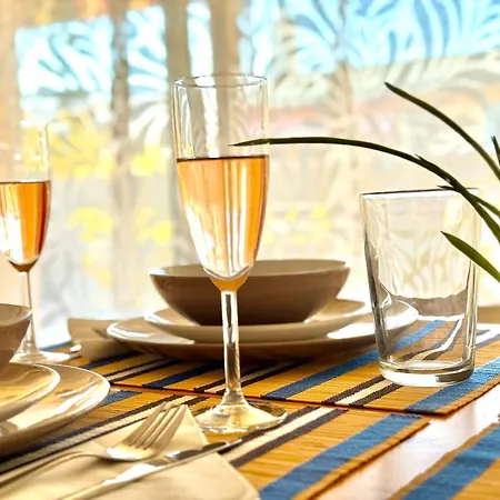 Cozy 1 Bedroom Juan-les-pins - Walk To Beaches, Restaurants, Old Town * Антіб