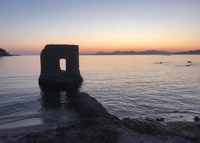 Cozy 1 Bedroom Juan-les-pins - Walk To Beaches, Restaurants, Old Town * Αντίμπ