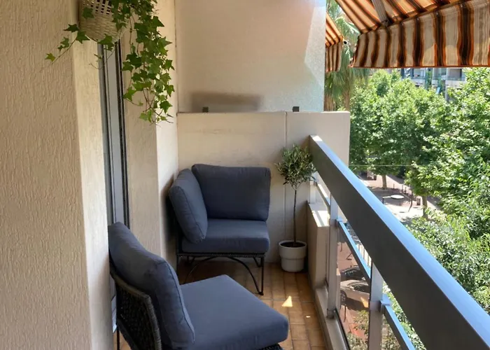 Διαμέρισμα Cozy 1 Bedroom Juan-les-pins - Walk To Beaches, Restaurants, Old Town Αντίμπ