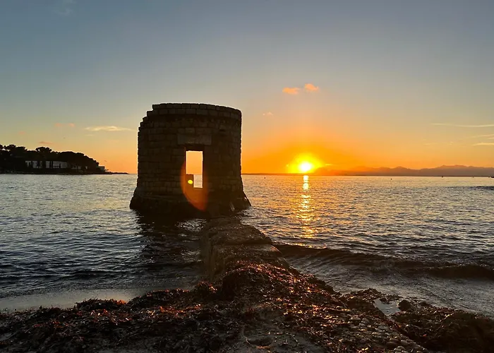 Cozy 1 Bedroom Juan-les-pins - Walk To Beaches, Restaurants, Old Town Апартаменти *